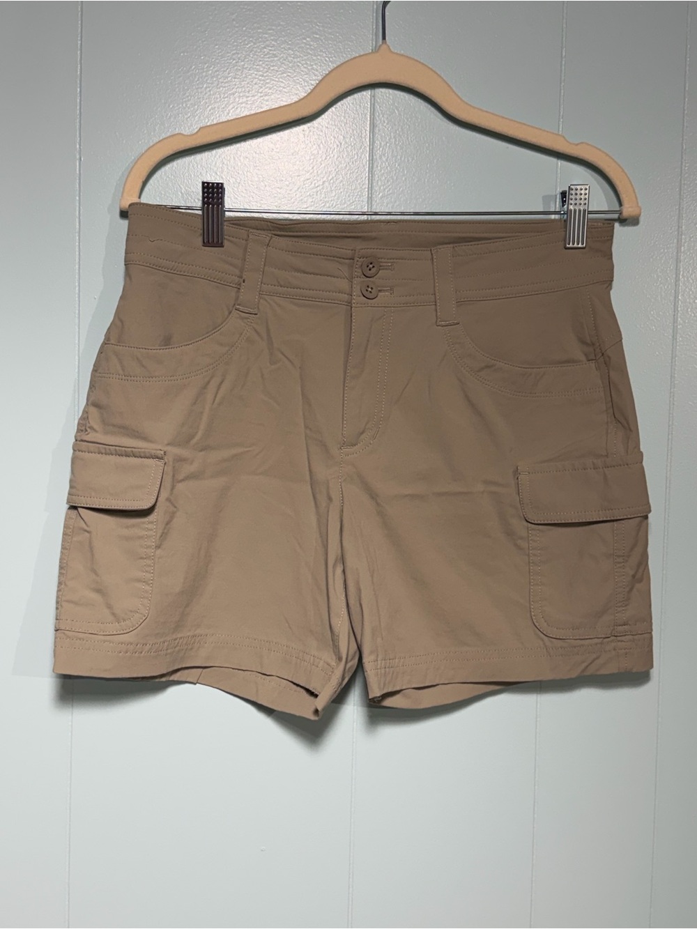 Eddie Bauer Tan Cargo Shorts with Utility Pockets size 8